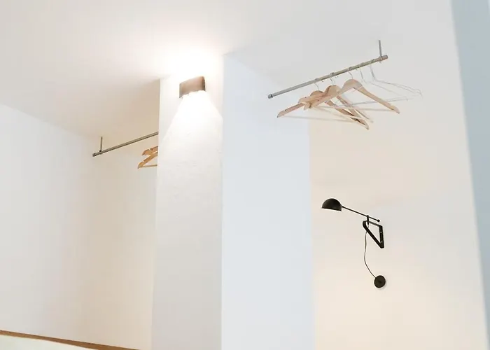 Apartman Untitled33 *